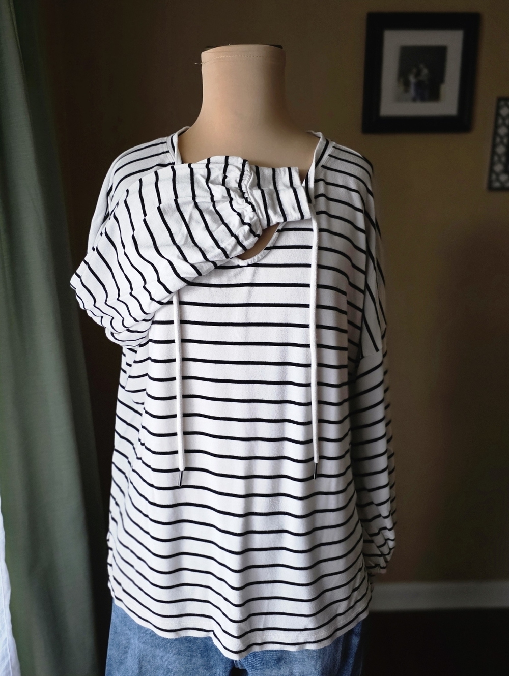 Cabi Relax Game Day Striped Pullover Sweatshirt - Women's Size Medium - Picture 5 of 9